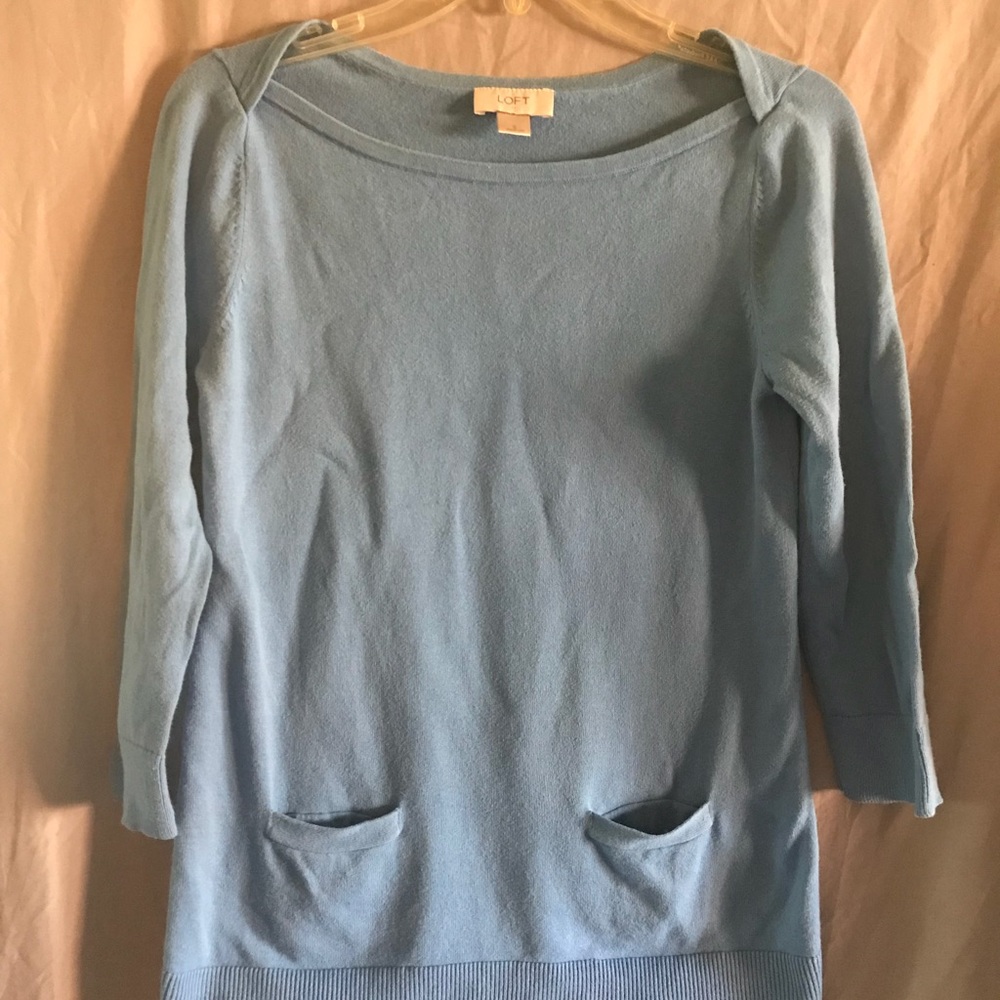 An. Taylor LOFT powder blue pocket front sweater